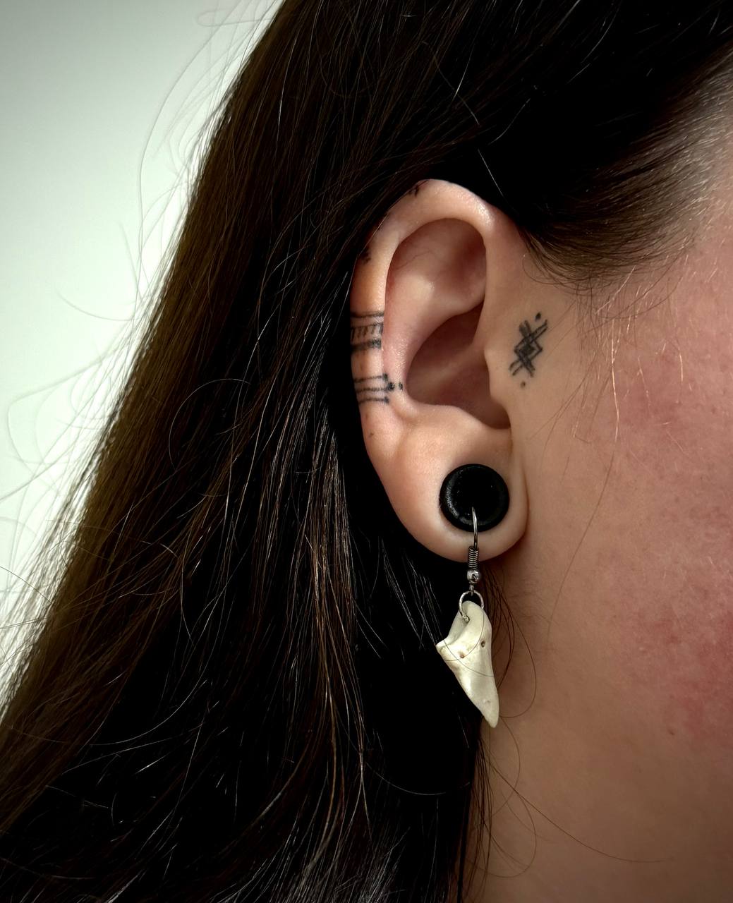 Roe Deer Inner Hoof Bone Earring | Single