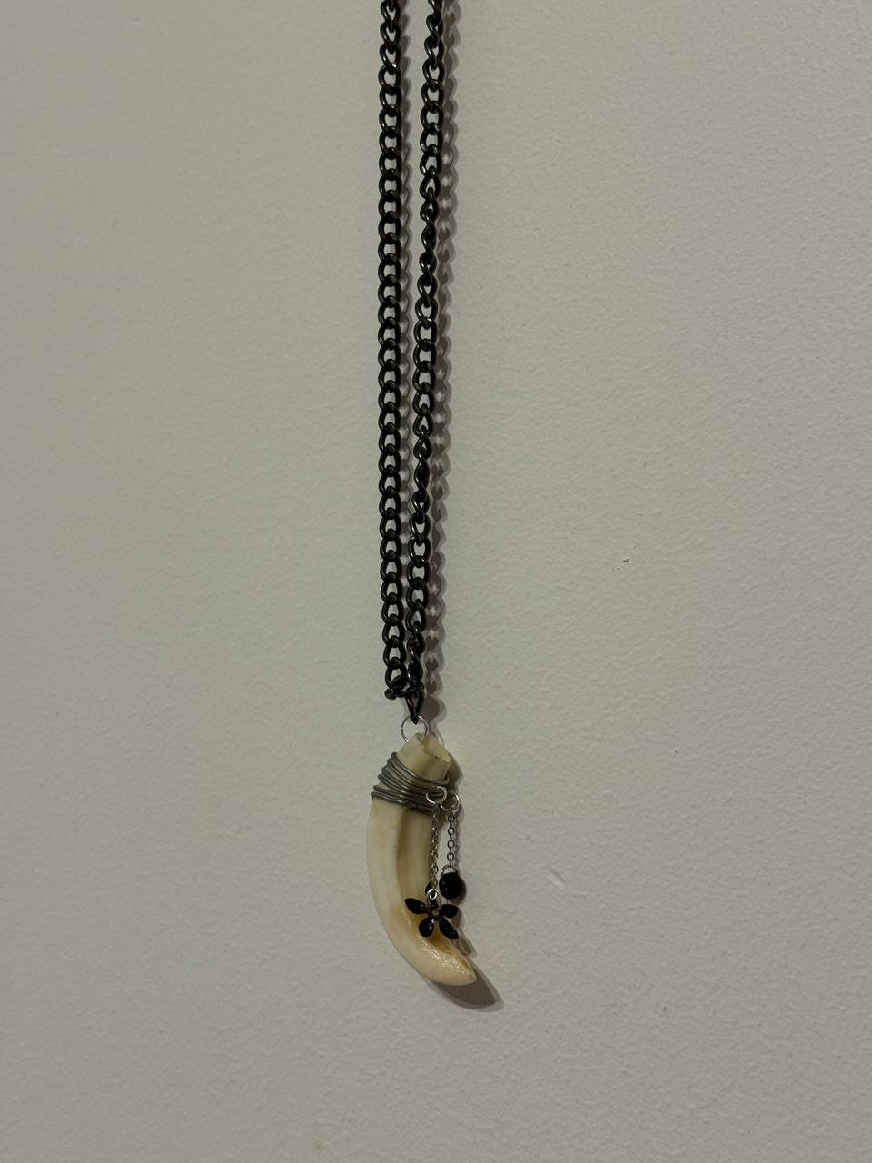 Göltr | Wild Boar Tusk Necklace with Black Charms